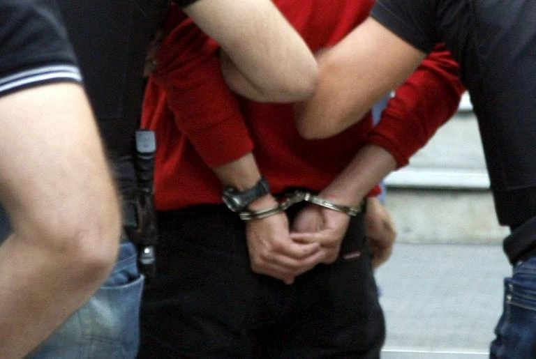 Πάτρα: Συνελήφθη 55χρονος για την απόπειρα ανθρωποκτονίας κατά του 15χρονου